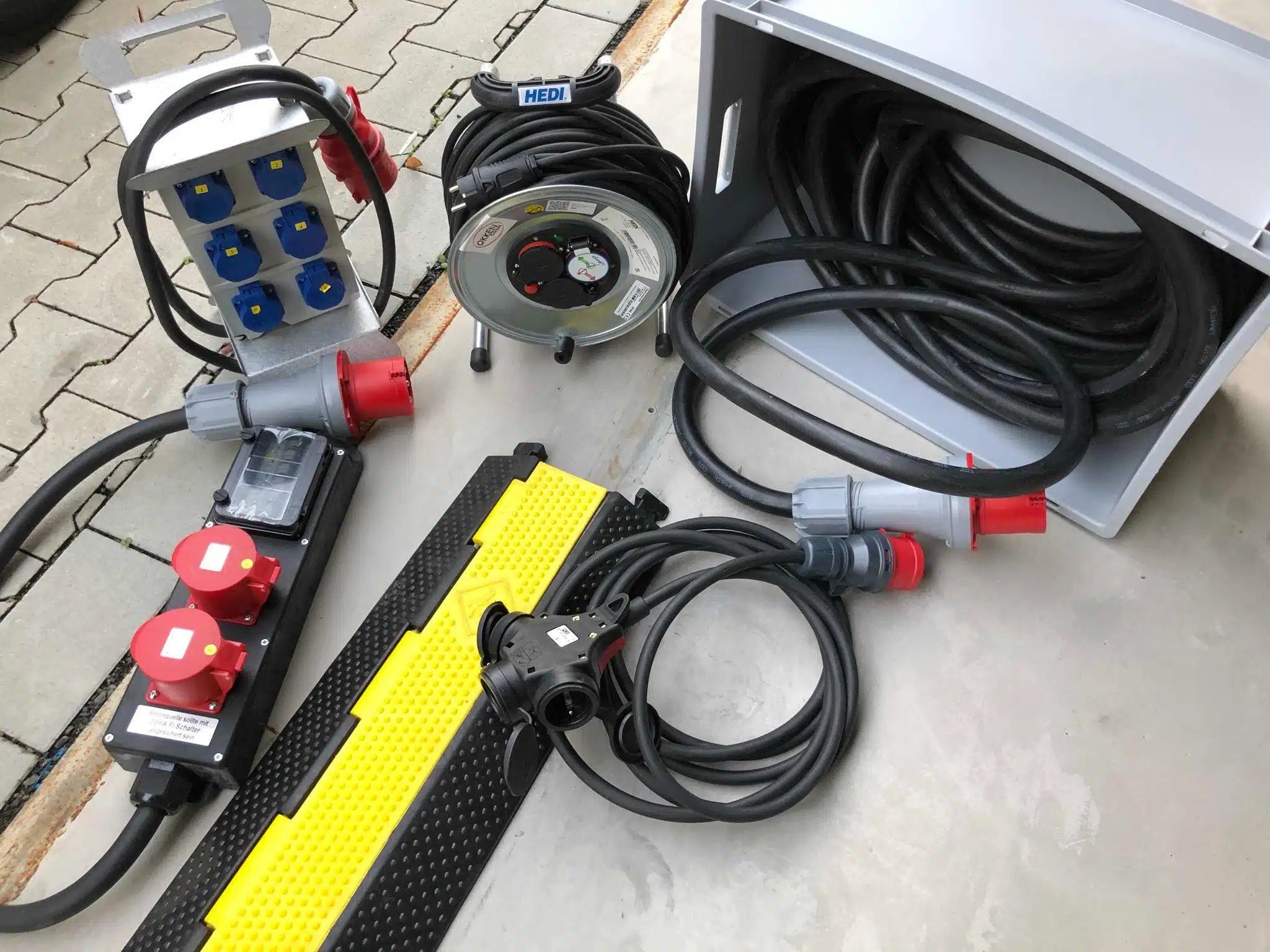 Stromkabel & Verteiler (Miete)