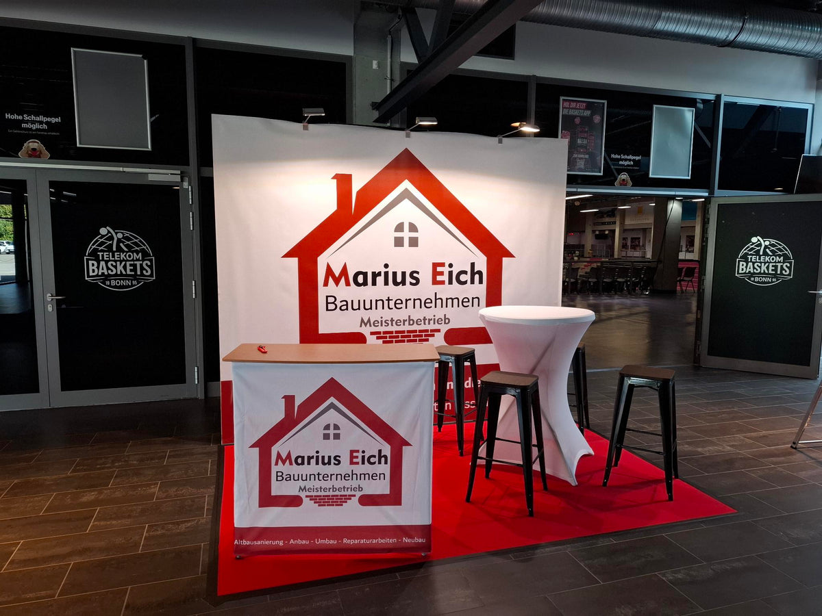 Kompletter Messestand mit Logo und Beleuchtung (Miete & Service)